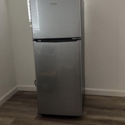 Whirlpool Stainless Steel Refrigerator – Works Great