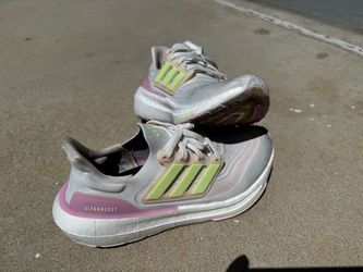 Adidas ultraboost women 7.5