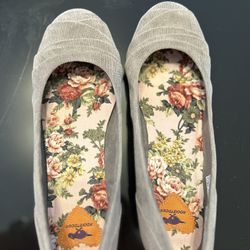 Women’s Shoes