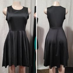 Black Dress New Size M Strech Material. 