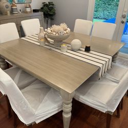 Pottery Barn Dinning Table