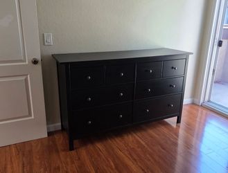 IKEA HEMNES 8-Drawer Dresser – Black – Large 63" Dresser