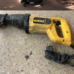 Dewalt Dw303m Reciprocating Saw 