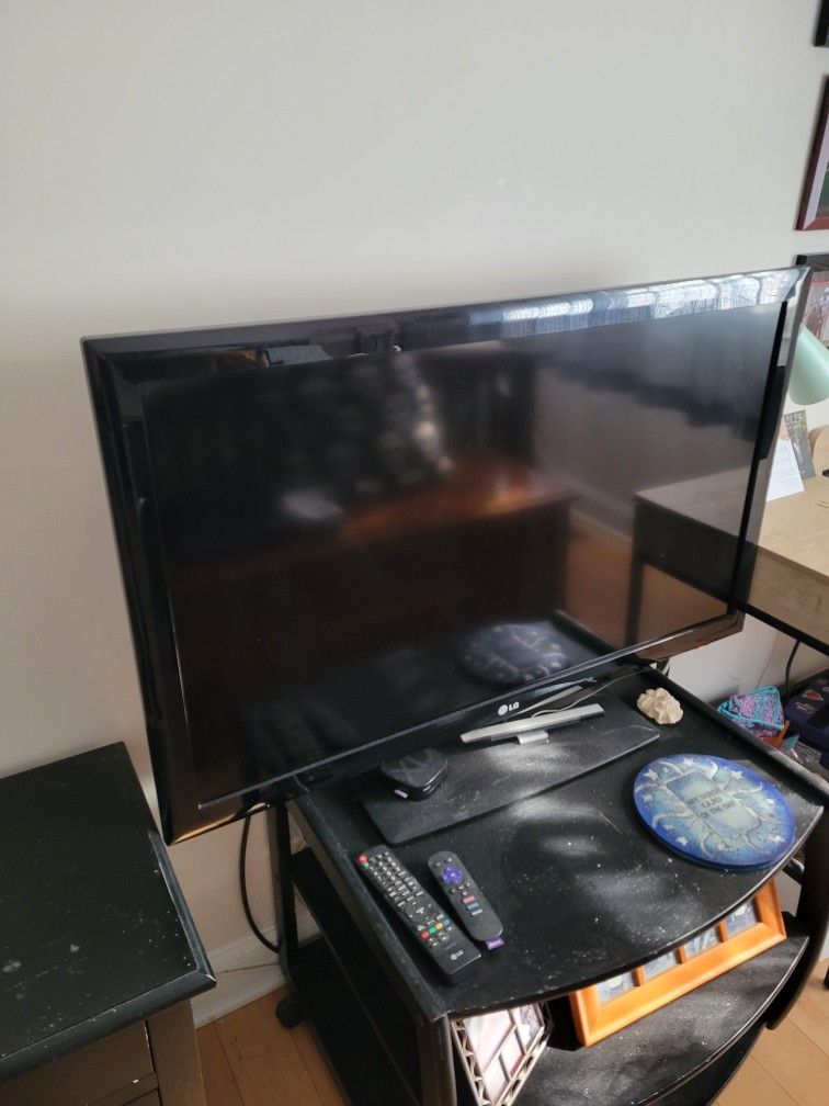 42" TV