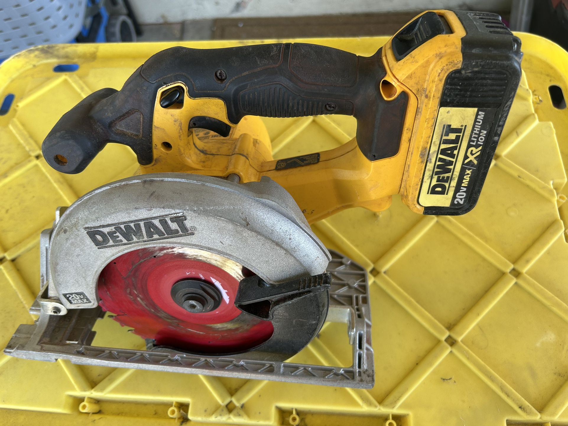 Cordless Saw