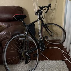 Schwinn 1000 Road Bike – Shimano Shifters – Great Condition 