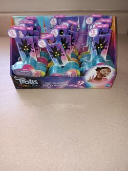 New Trolls Tiny Dancers