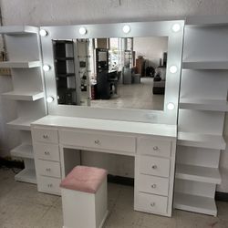 New White Vanity With Stool