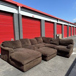 FREE Delivery Locally 🛻 Brown Sectional Couch
