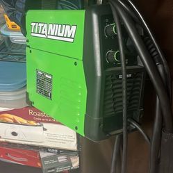 Titanium easy flux 125 amp welder