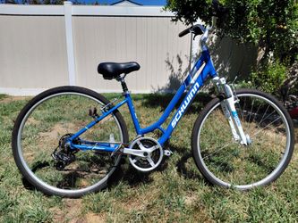 Schwinn Fremont Hybrid Bicycle