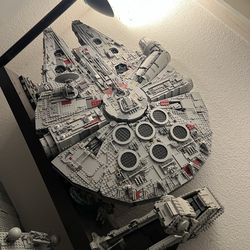 Lego UCS millennium falcon