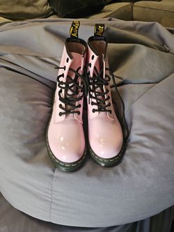 Pink Doc Martens Women's Size 7 New Without Tag