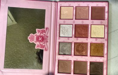 Juicy Couture Eyeshadow Palette – 12 Shades, Pink Plush Rhinestone Cover