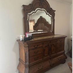 Michael Amini Tuscano Bedroom Set