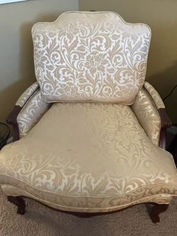 Accent chair 