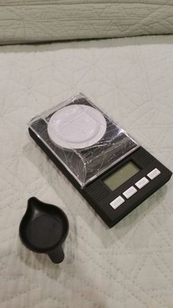 Digital mini scale.