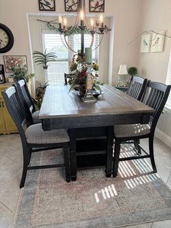 Ashley Tyler Creek breakfast or dinner table