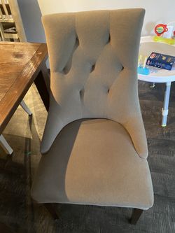 Dinning room table and chair