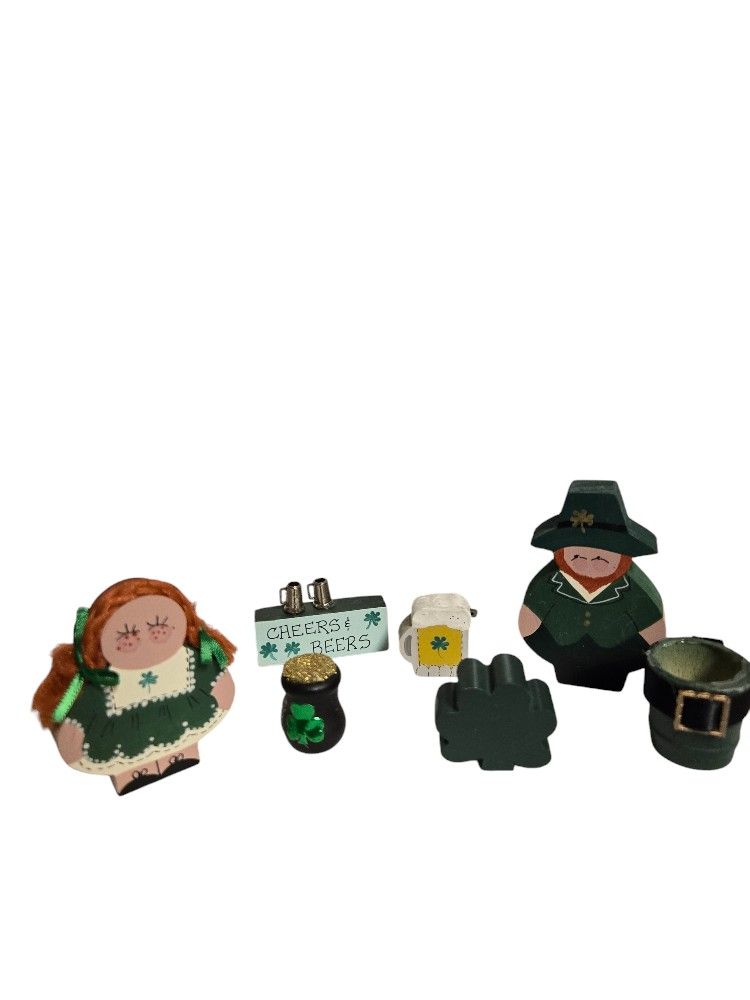 St. Patrick's Day small wooden figures set of 8