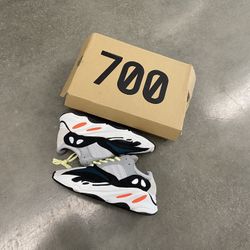 Yzy 700 Size 8