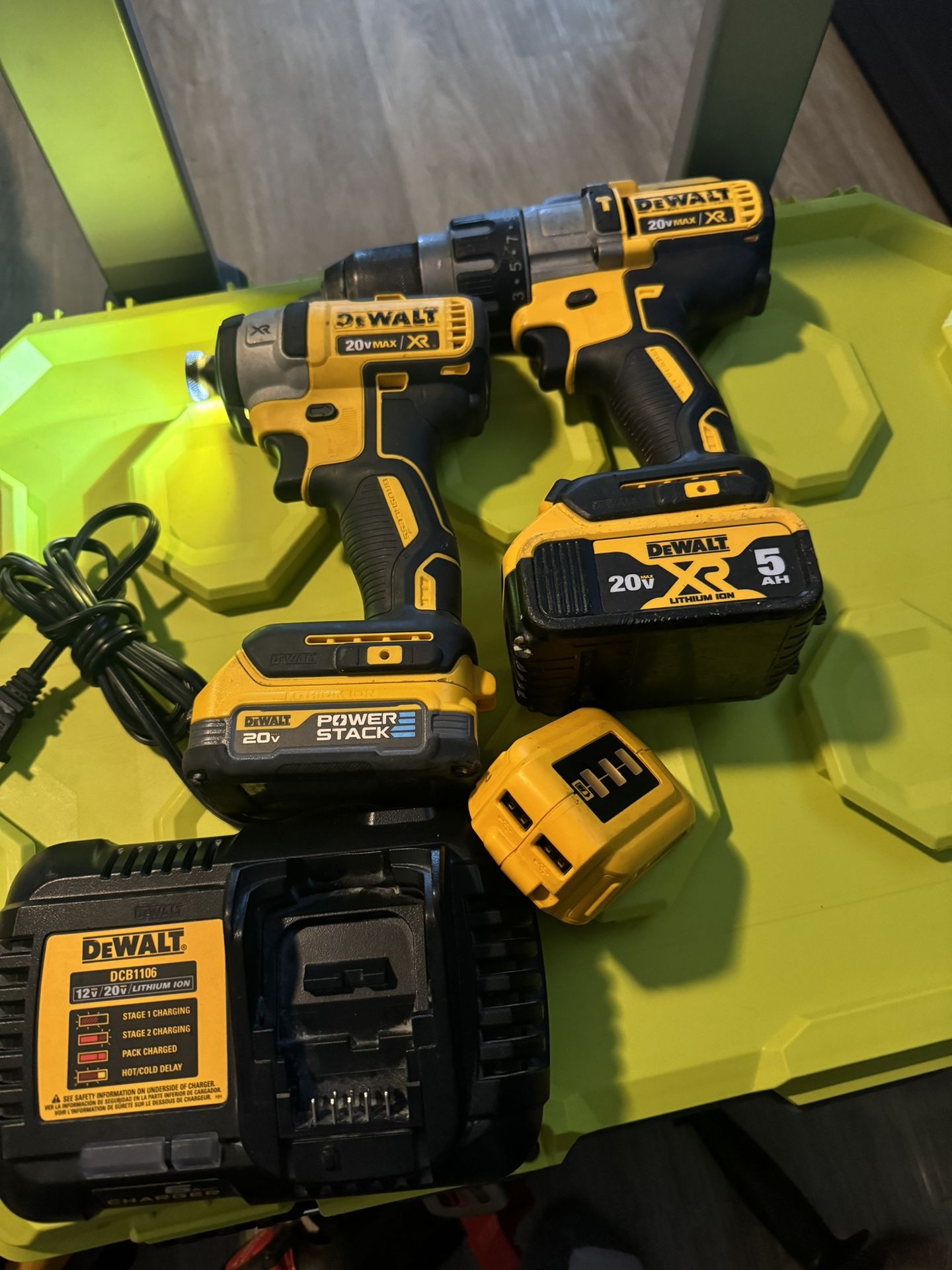 dewalt set 3 velocidades y usb cargador