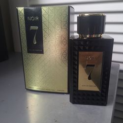 Noir 7  