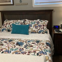   American Signature Dark Wood Five Piece Queen Size Bedroom Set 