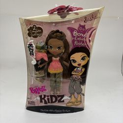 Bratz Kidz 2006 Sasha Doll Two Outfits and Barrette New In Box