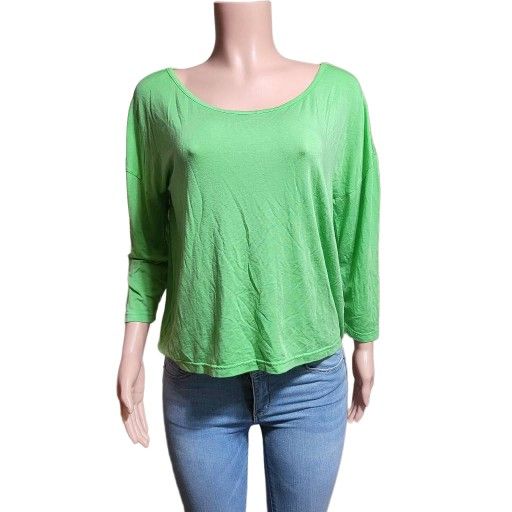 crew neck 3/4 sleeve asymmetric lime green blouse M
