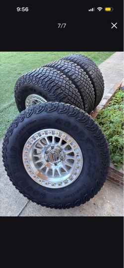 New KMC Chevy Silverado IMs rims and tires 315/70/17