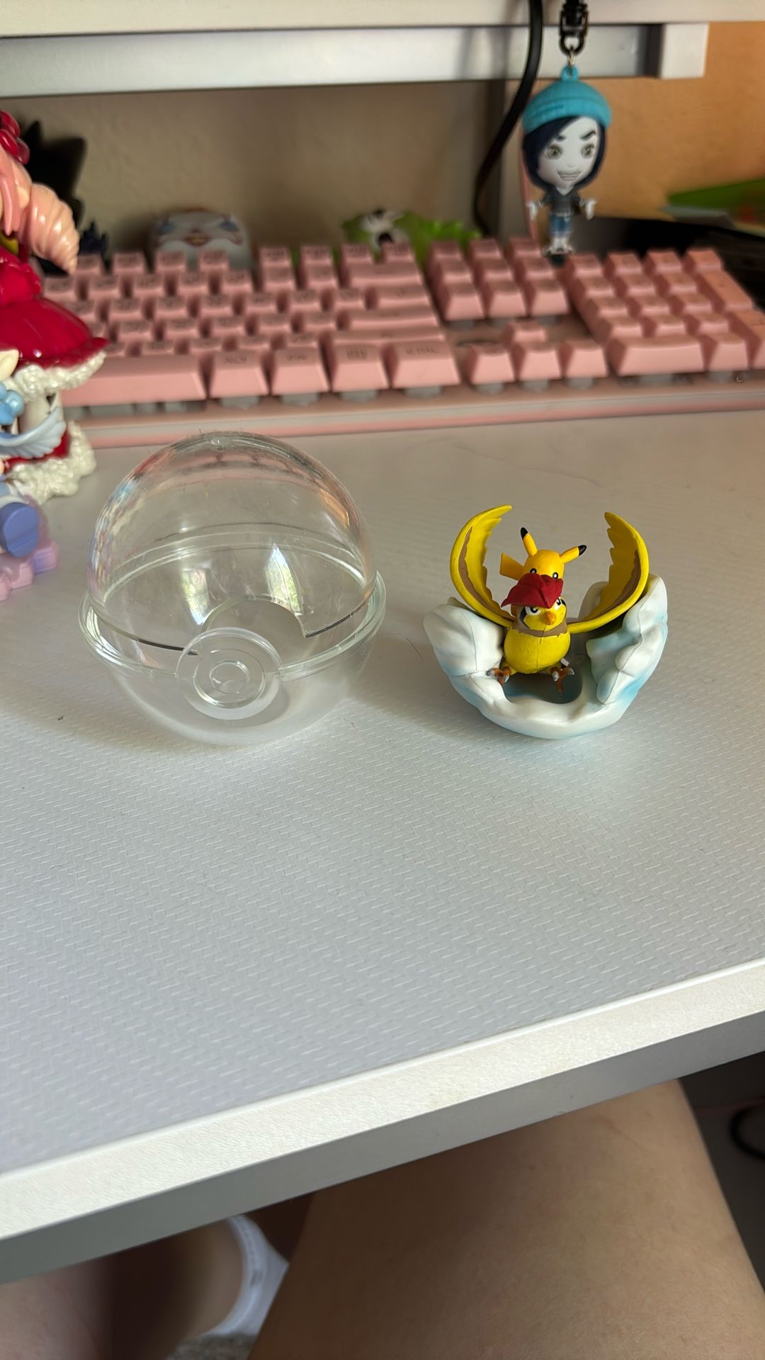 Pikachu and Pidgetto Figure