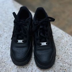 Black Airforce 1 ( Size 6)