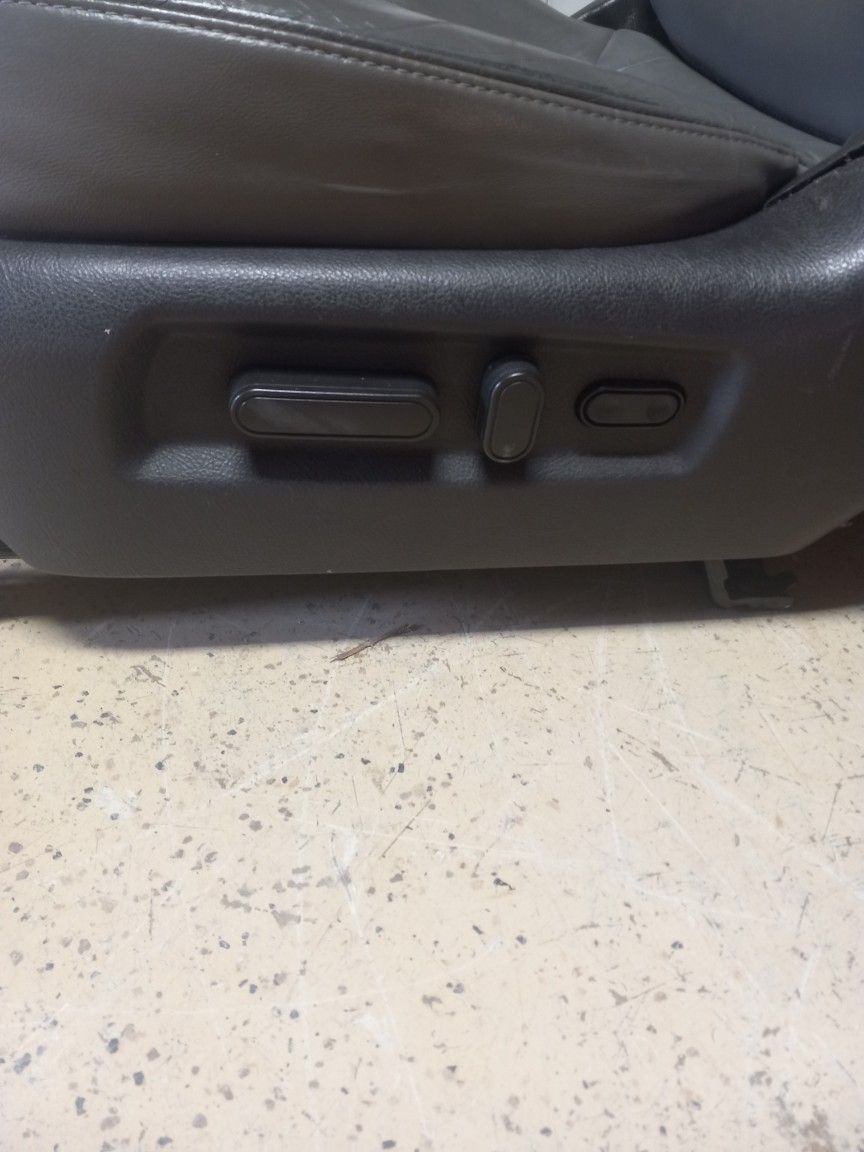 Electric Power Seat 2011 Hyundai Santa Fe Driver Side