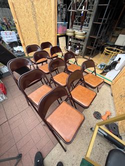 Metal Folding Chairs with Padded Seats – Set of 11