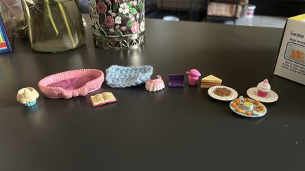 LPS (littlest pet shops) accessories 