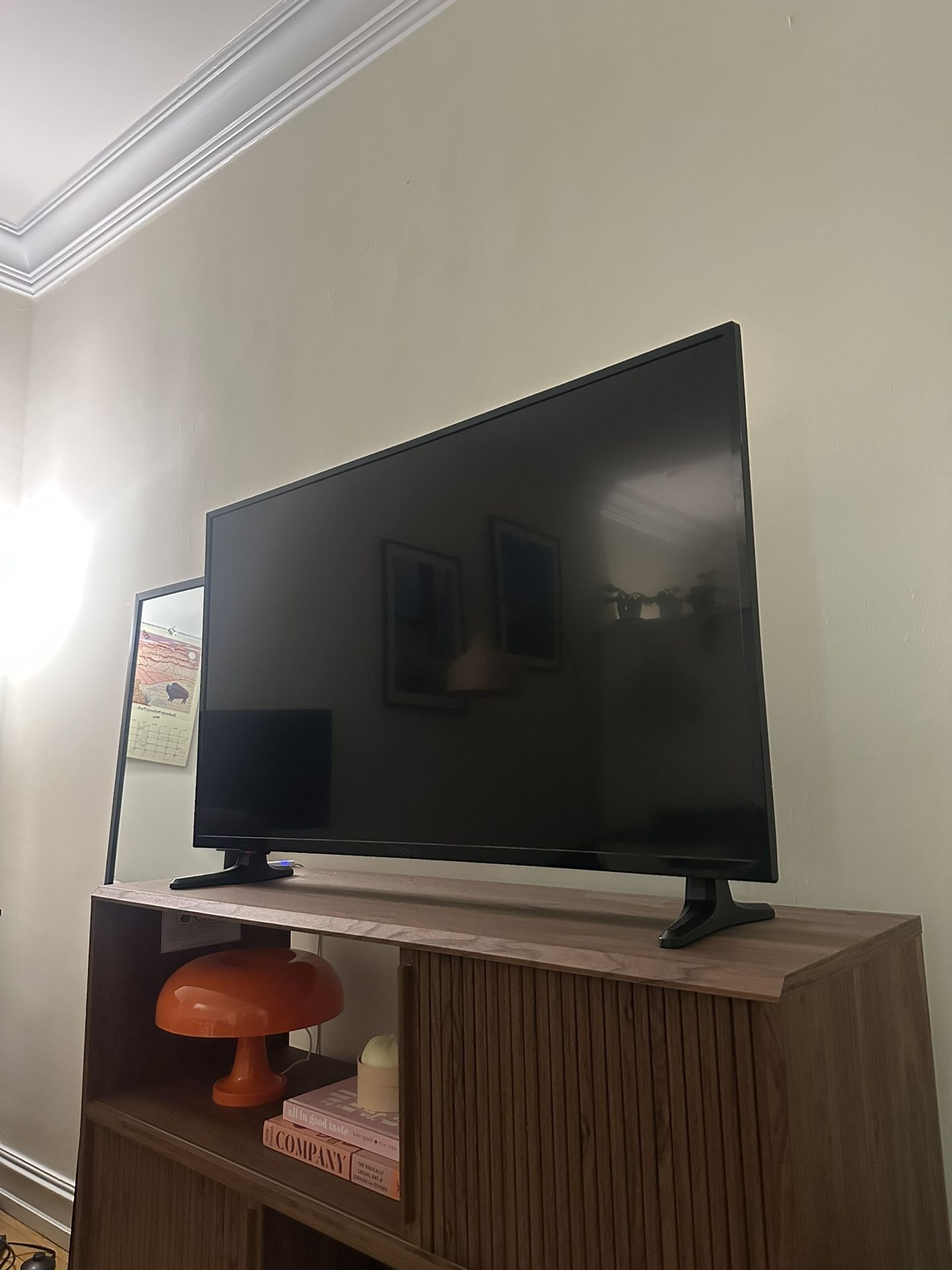 43” Insignia Smart TV