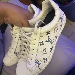 Vuitton Size 9