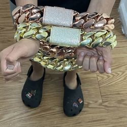 thick heavy necklace gold bonded 