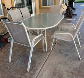 Patio furniture - Table and Chair Set