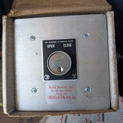 Switch Electric Box With Key Brand New In The Box