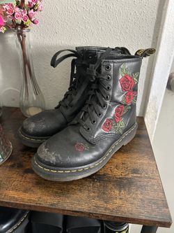 Rose Doc Martens