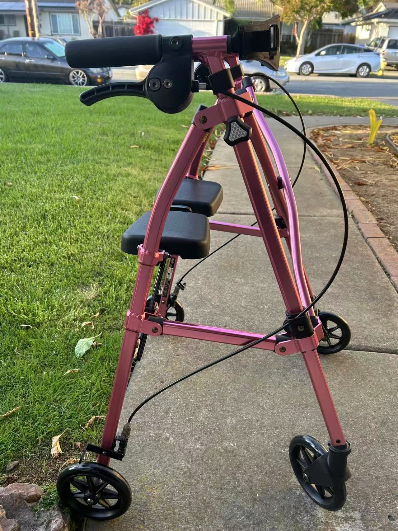 Lightweight Walker With Seat