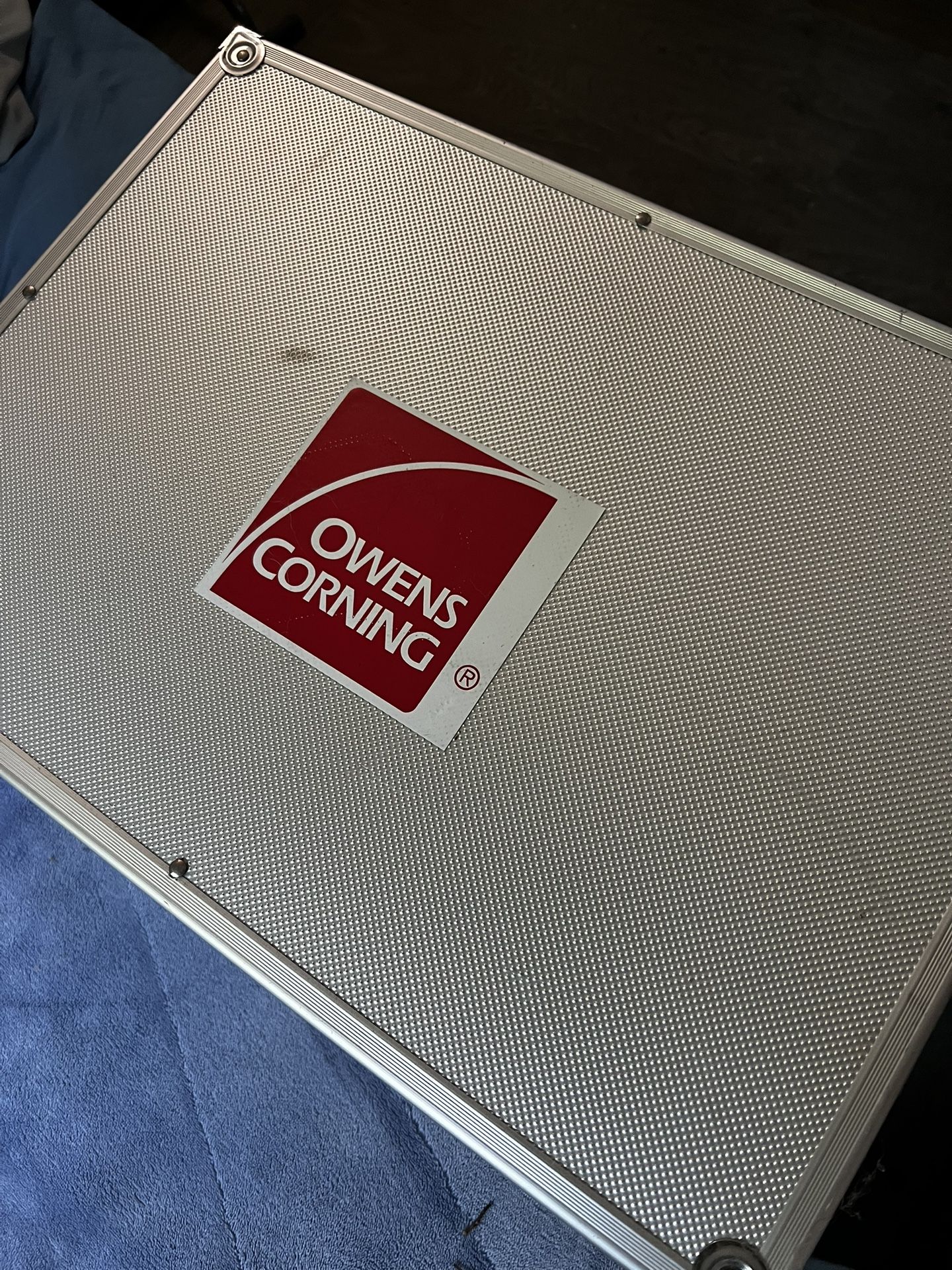 Owens Corning Roof saleman Kit