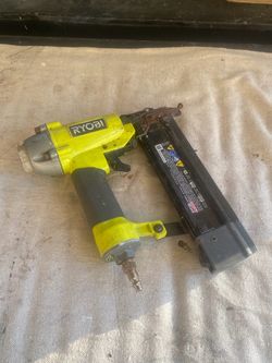 Ryobi 18-Gauge 5/8 in. x 2 in. Brad Nailer YG200BN2