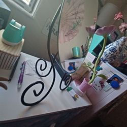 Vintage Looking Mior