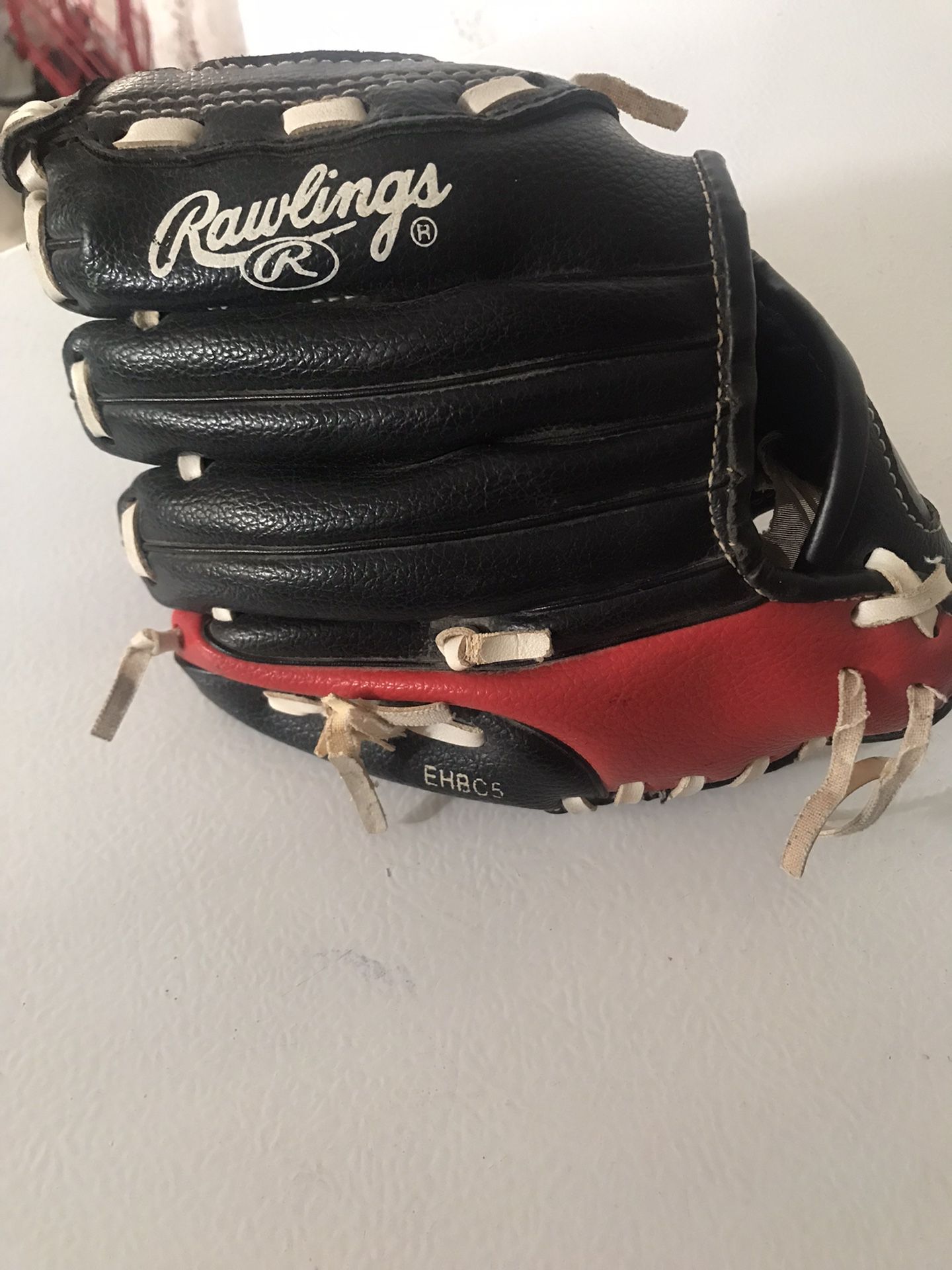 Rawlings 8 1/2 “ Youths Glove 