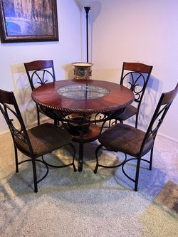 Dining Room Set.