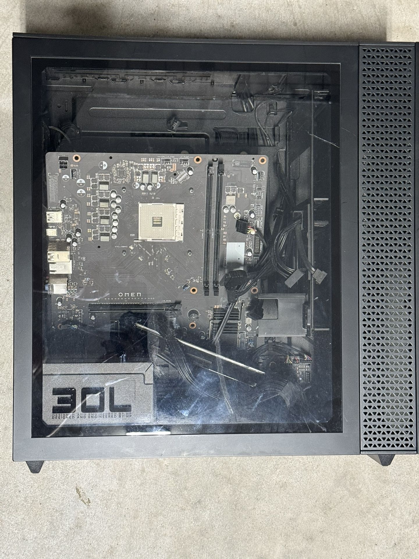 Computer / Gaming Parts And Towers