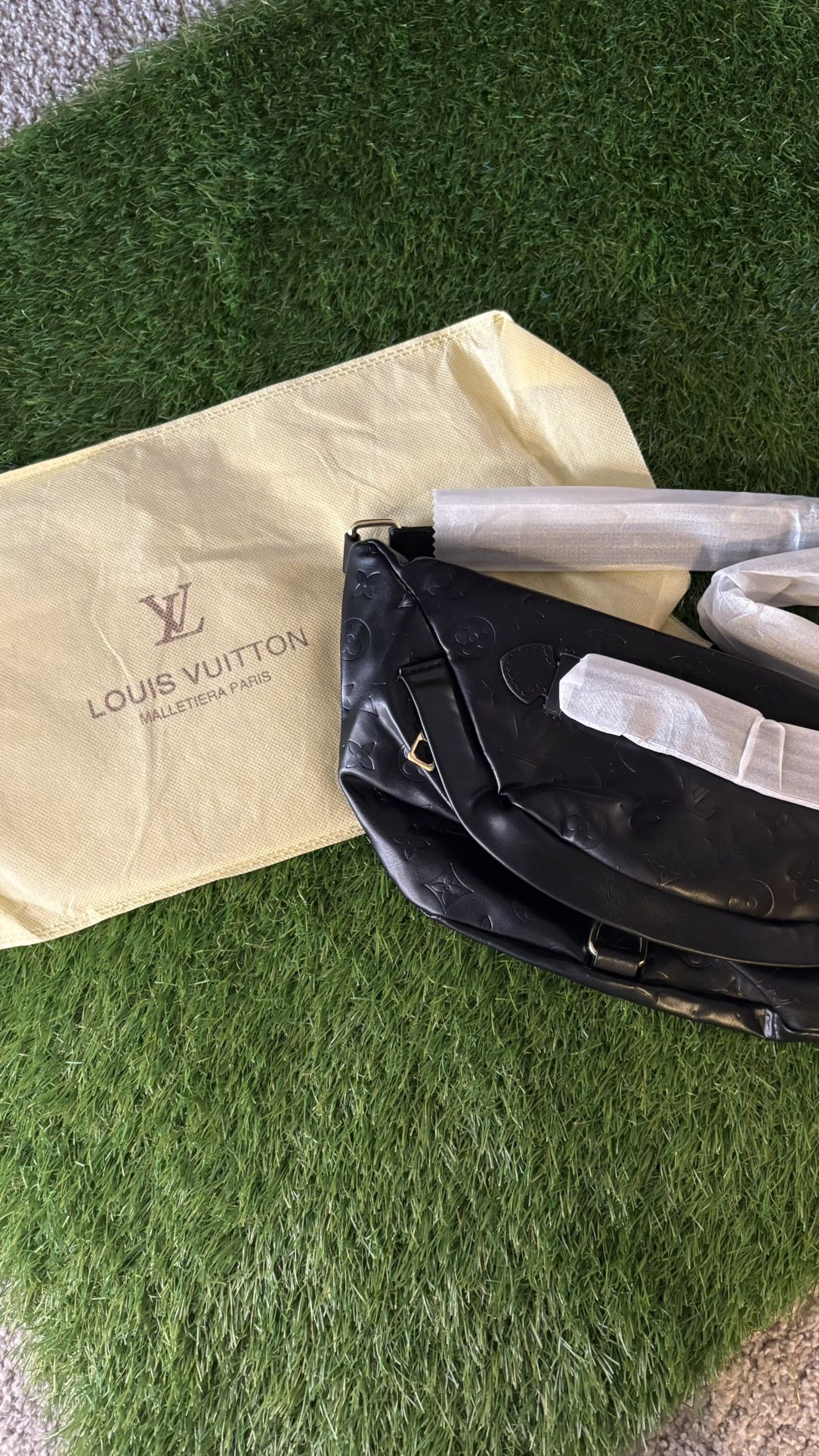 Louis Vittion Purse/bag